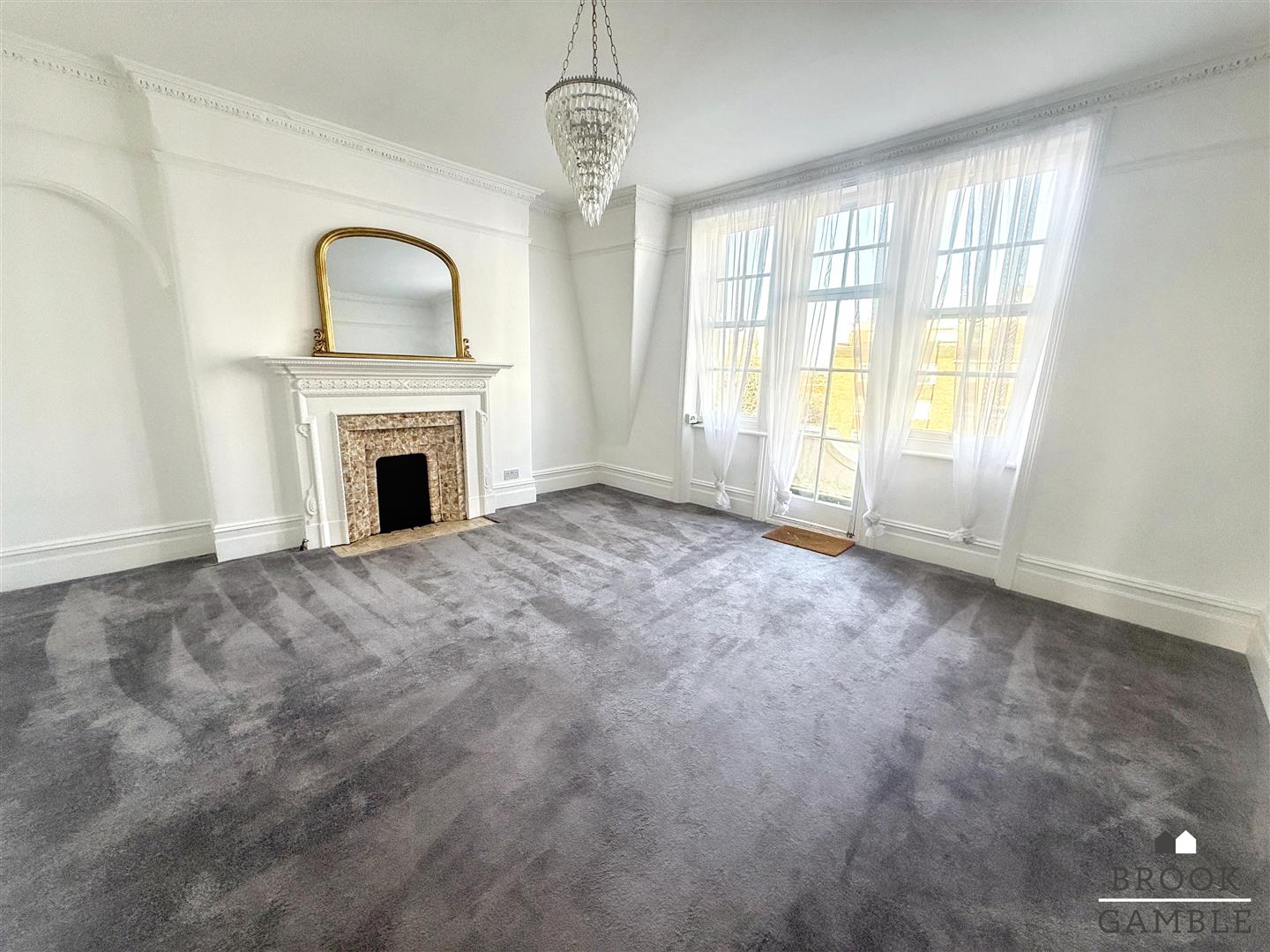 4 Bedroom Apartment. Hartington Place in Eastbourne,  2